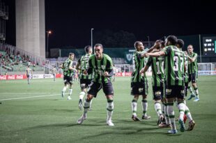 América goleó a Peñarol por Copa Sudamericana en el "Horto"