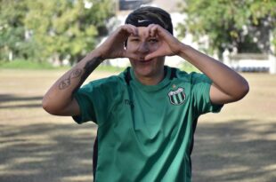 Mabel Jara es por lejos una de las mejores cabeceadoras de la Primera C del femenino de AFA