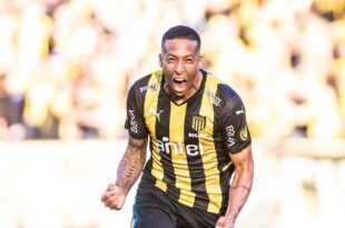 Peñarol le ganó a Nacional el clásico uruguayo por 2-0. Torneo Apertura 2023