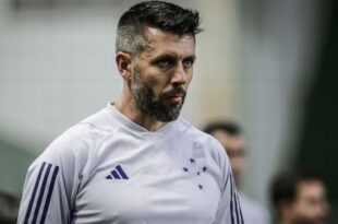 El uruguayo Paulo Pezzolano fue despedido del Cruzeiro pero el mismo grupo lo ubicó en el Real Valladolid de España