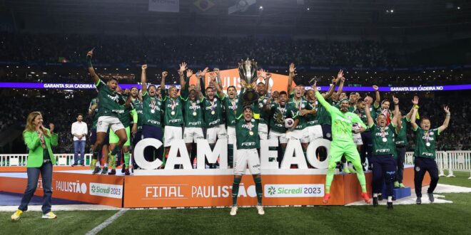 Palmeiras dio vuelta el resultado y a puro gol se consagró bicampeón Paulista