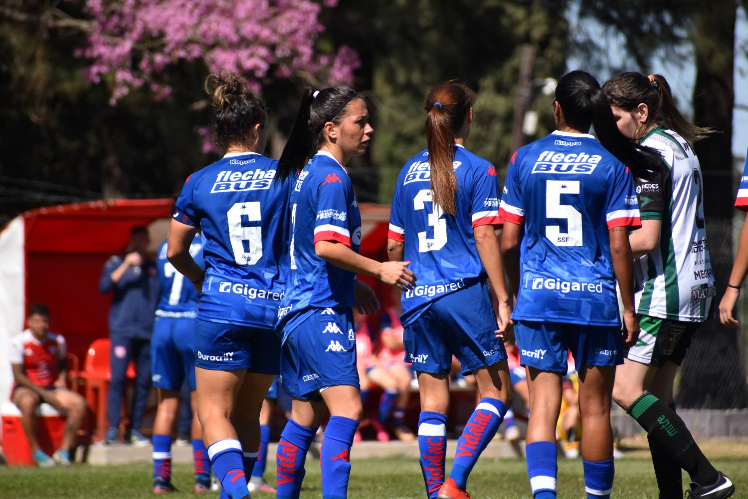 Femenino: Locales ante Talleres de Remedios de Escalada – Atletico