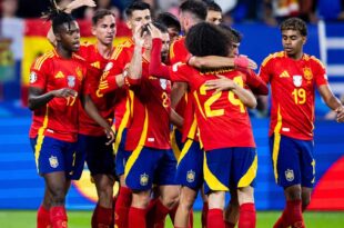 España le ganó con autoridad a la campeona Italia para meterse en cuartos de final y dejarles un problema a los azzurros