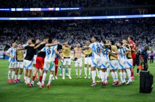 Argentina le ganó por penales a Ecuador y clasificó a semifinale de la Copa América