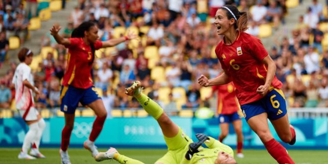 España debutó triufante en el fútbol olímpico de París 2024