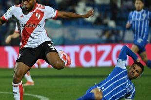 River Plate perdió ante el colista Godoy Cruz y Demichelis camina por la cornisa