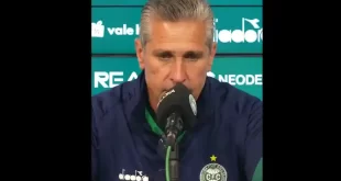 Jorginho, técnico de Coritiba se quebró al hablar sobre la muerte del uruguayo Juan Izquierdo