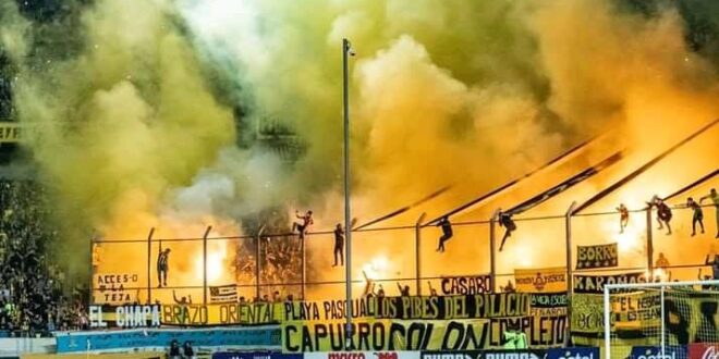 La hinchada de Peñarol arrasó con las entradas para el clásico con Nacional