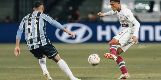 Gremio le ganó de atrás a Fluminense por la ida de octavos de final de la Copa Libertadores