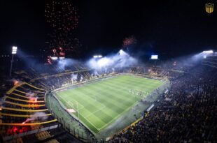 Peñarol tiene a la hinchada más bullanguera del continente: Show ante The Strongest