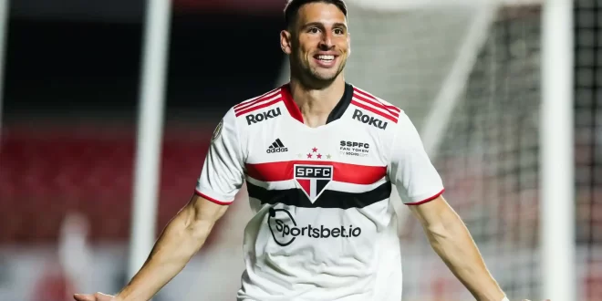 Sao Paulo le ganó a Nacional de Montevideo y se metió en cuartos de final de la Copa Libertadores