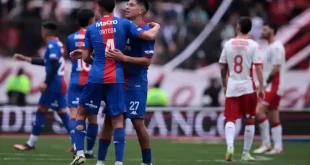 Tigre le cortó el invicto a Huracán y Vélez lo celebra