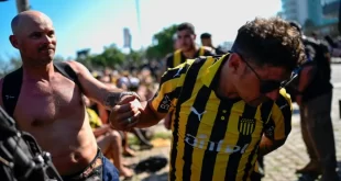 Hinchas de Peñarol detenidos tras disturbios en la previa al partido con Botafogo