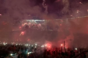 Sancionan a River con clausura de una tribuna por pirotecnia. Jorge Brito puso el grito en el cielo.