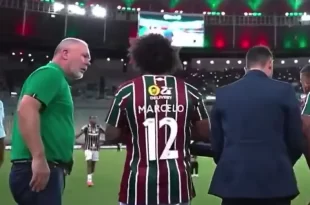 Escándalo en Brasil: Marcelo es sacado a empujones por su DT quien canceló el cambio en el minuto 90. Flu terminó empatado.