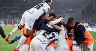 Vélez le ganó un partido de siete goles a Boca para ser finalista de la Copa Argentina