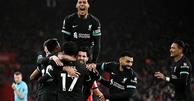 Liverpool ganó de atrás y sacó una gran ventaja sobre el Manchester City que fue goleado por Premier