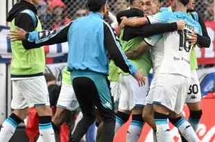 Racing le ganó en la agonía a San Lorenzo con doblete del lateral Facundo Mura