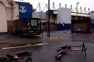 Suspendieron el derby de Merseyside por brutal tormenta