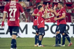 Incidentes entre facciones de Independiente en Montevideo retrasaron el inicio del amistoso ante Defensor Sporting