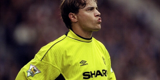 Mark Bosnich polémico arquero australiano del Manchester United