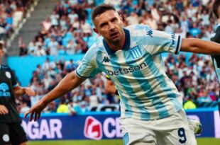 Racing goleó a Belgrano con doblete del Maravilla Martínez