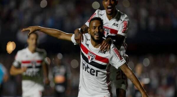 Sao Paulo venció a Corinthians en el clásico "Majestuoso" por el Paulista