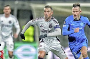 Ajax hizo el ridículo en Letonia por Europa League