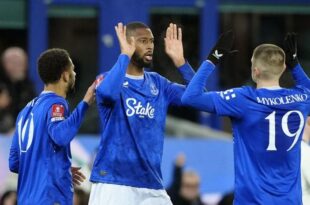 Everton goleó por 4-0 al Leicester y sigue su repunte en la Premier League