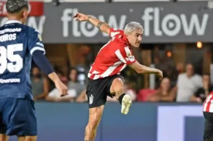 Estudiantes le paró el envió a Racing en La Plata al vencerlo por 2-0 por el Apertura 2025