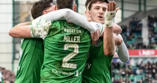 Hibernian le ganó al Celtic pero éstos no tienen problemas en la tabla porque perdió Rangers