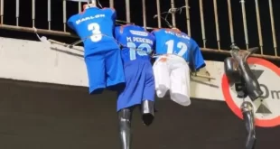 Hinchas de Cruzeiro colgaron muñecos decapitados en tono amenazante tras derrota con América Mineiro