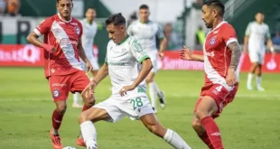 Argentinos le ganó de atrás a Banfield y es líder de la Zona A