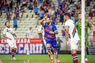 Fortaleza de Vojvoda debutó venciendo en el Brasileirao