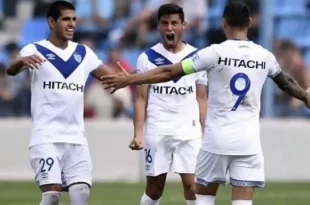 Vélez rompió el hechizo y logró su primera victoria de la temporada oficial