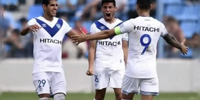 Vélez rompió el hechizo y logró su primera victoria de la temporada oficial