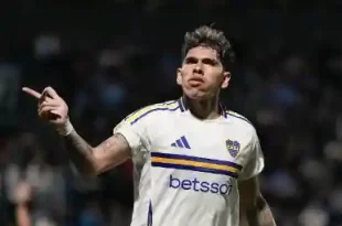 Boca ganó en Córdoba y clasificó a octavos de final