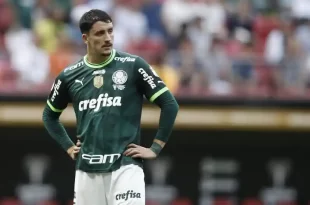 Palmeiras se quedó con el clásico gracias a goles uruguayos