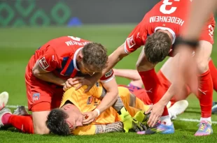 Kevin Muller chocó de cabeza en partido por Bundesliga