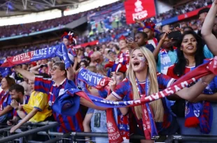 Hinchas del Crystal Palace festejan su primer título de la historia