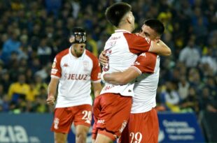 Huracán venció a Independiente y va por un título que se le niega desde 1973