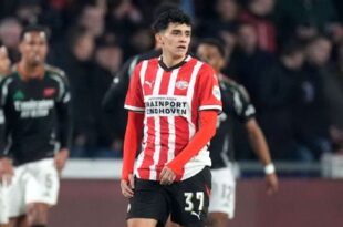 PSV goleó al Fortuna y le complica el título al Ajax
