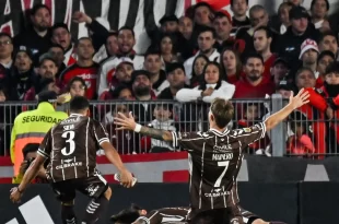 Platense eliminó a River en pleno Monumental