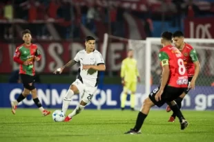 Independiente goleó a Boston River y revive sus chances en la Sudamericana