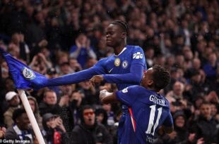 Jugadores del Chelsea celebrando en la Champions League 2025/26 tras su victoria en la Jornada 3