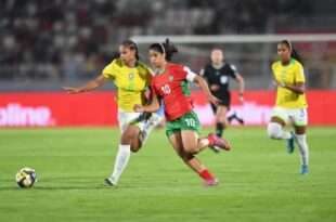 Jugadoras de la selección de Brasil Sub 17 femenino durante el partido del Mundial Sub 17 en Marruecos 2025 en la fase de grupos
