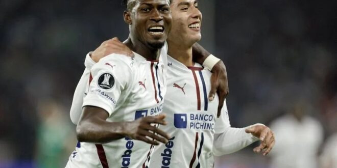 Liga de Quito celebra gol contra Palmeiras en Copa Libertadores 2025