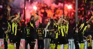 Peñarol campeón Clausura 2025 celebrando el título