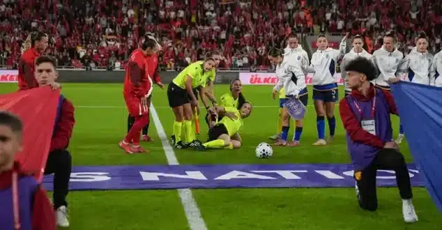 Árbitra desmayada antes de partido internacional entre la selección nacional y Kosovo